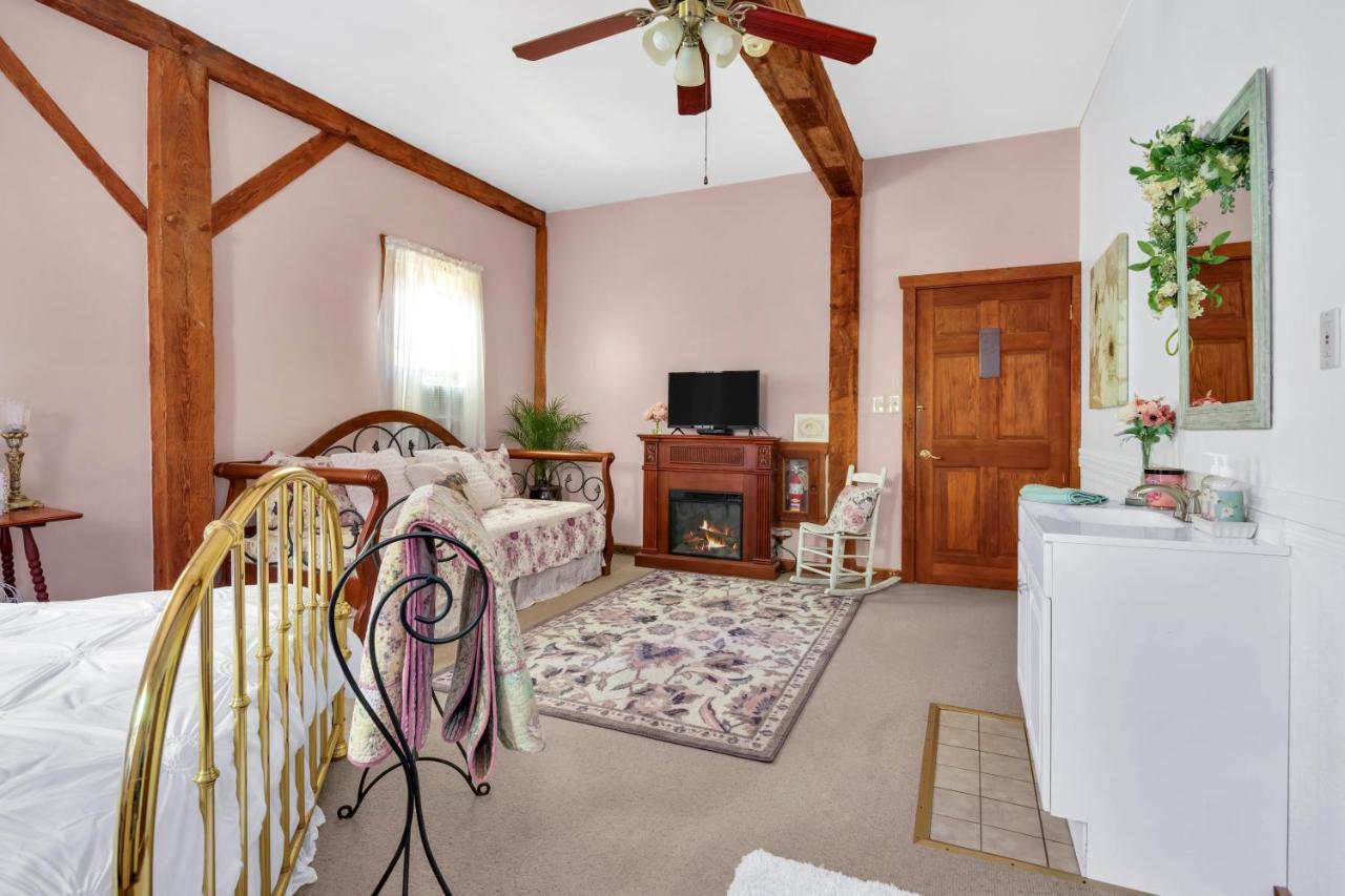 Osceola Mill Dining & Lodging Steeles Tavern Екстериор снимка
